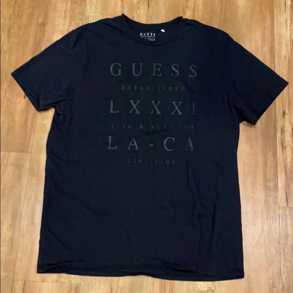 Guess graphic tee